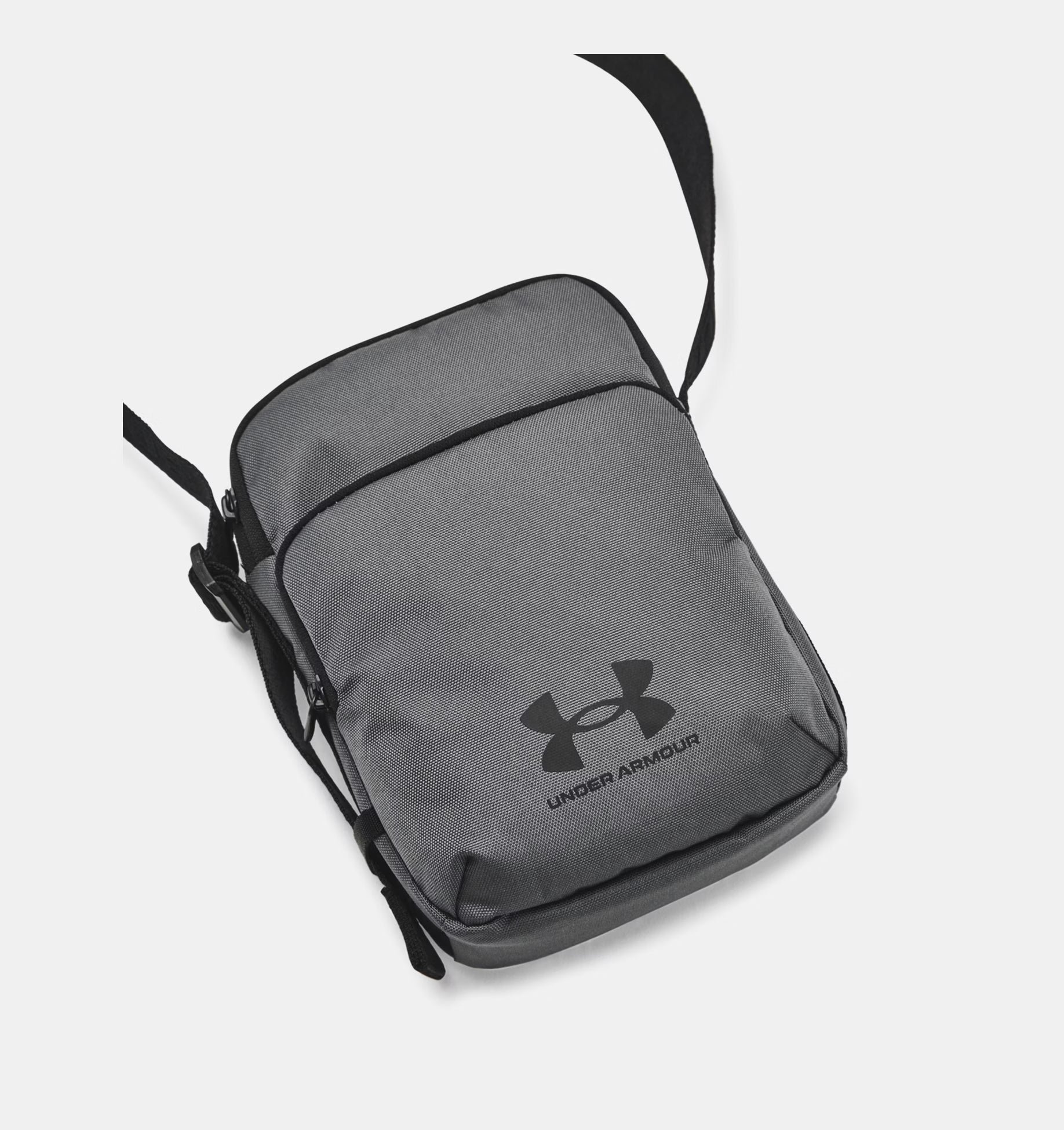 תיק צד Under Armour Essential Lite בצבע אפור 1381912-025 | תיק קטן אנדר ארמור נוח | ציוד ספורט B Brands