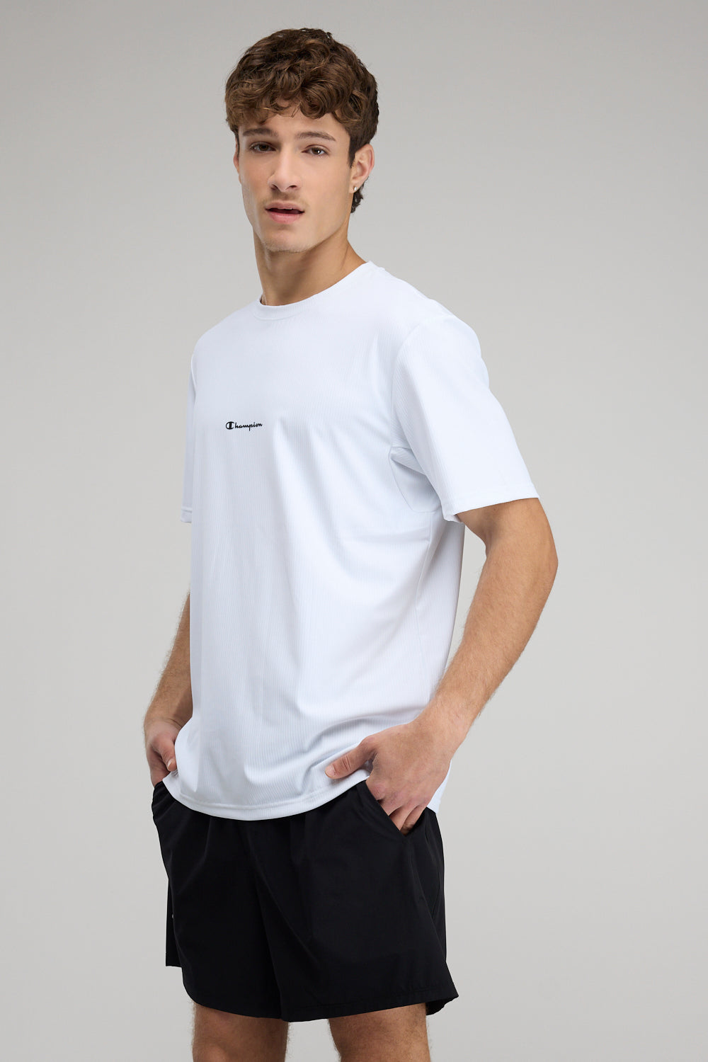 Champion Tshirt חולצת טישרט צמפיון בצבע לבן