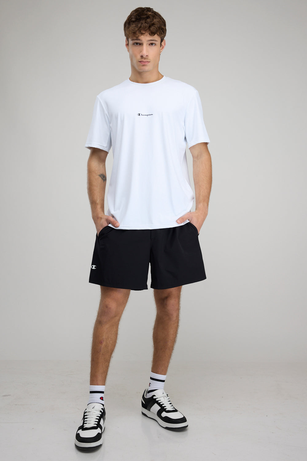 Champion Tshirt חולצת טישרט צמפיון בצבע לבן
