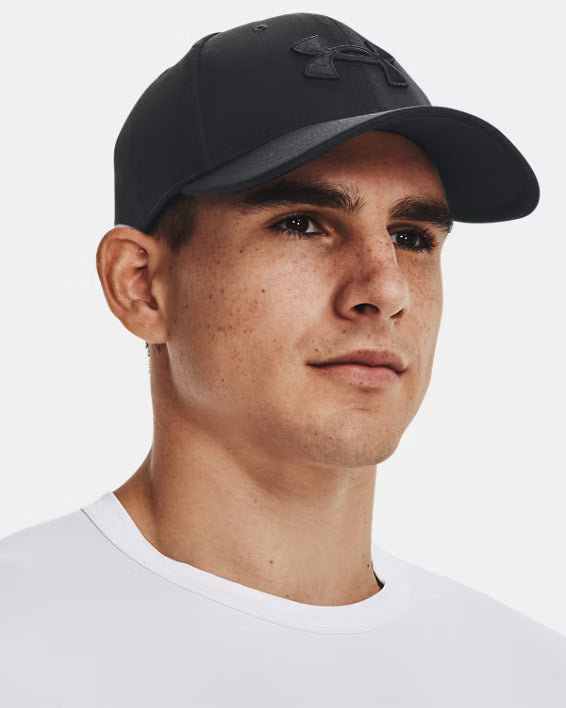 Under Armour hat for man כובע אנדר ארמור בצבע שחור