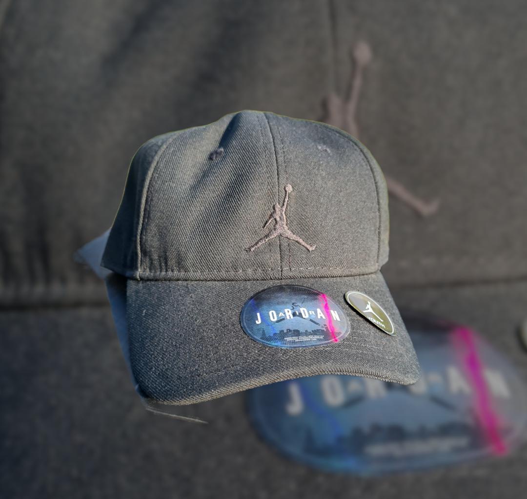 AirJordan Hat כובע אייר ג'ורדן מיוחד - www.bbrands.co.il AirJordan Hat כובע אייר ג'ורדן מיוחד