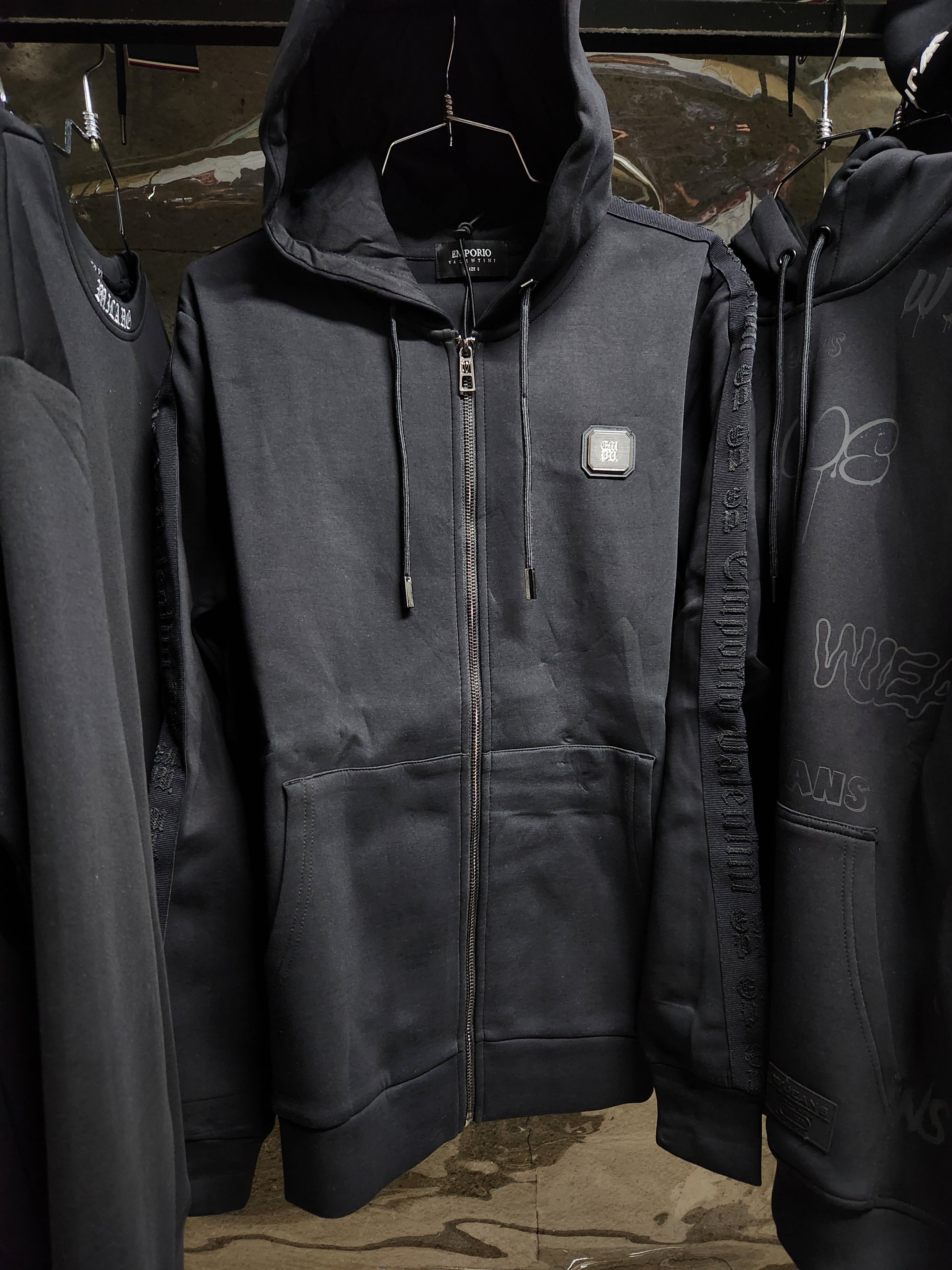 Emporio Valentini TK suit אימפוריו ולנטיני חליפה בצבע שחור לגבר - www.bbrands.co.il Emporio Valentini TK suit אימפוריו ולנטיני חליפה בצבע שחור לגבר