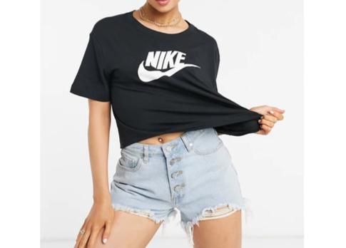 Nike Tshirt Ridotta - Donna essential נייקי חולצת בטן חדש - www.bbrands.co.il Nike Tshirt Ridotta - Donna essential נייקי חולצת בטן חדש