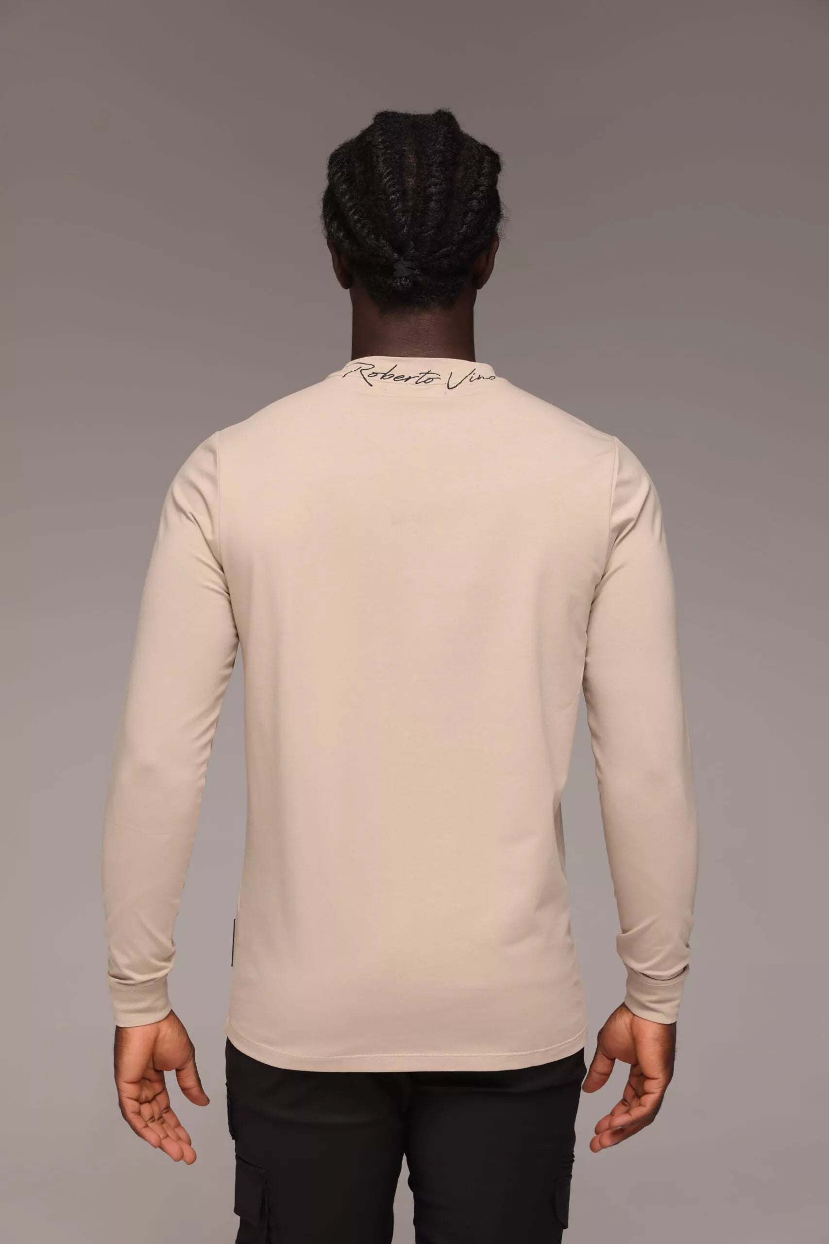 Roberto Vino tshirt for man טישרט רוברטו וינו בצבע שחור לגבר - www.bbrands.co.il Roberto Vino tshirt for man טישרט רוברטו וינו בצבע שחור לגבר