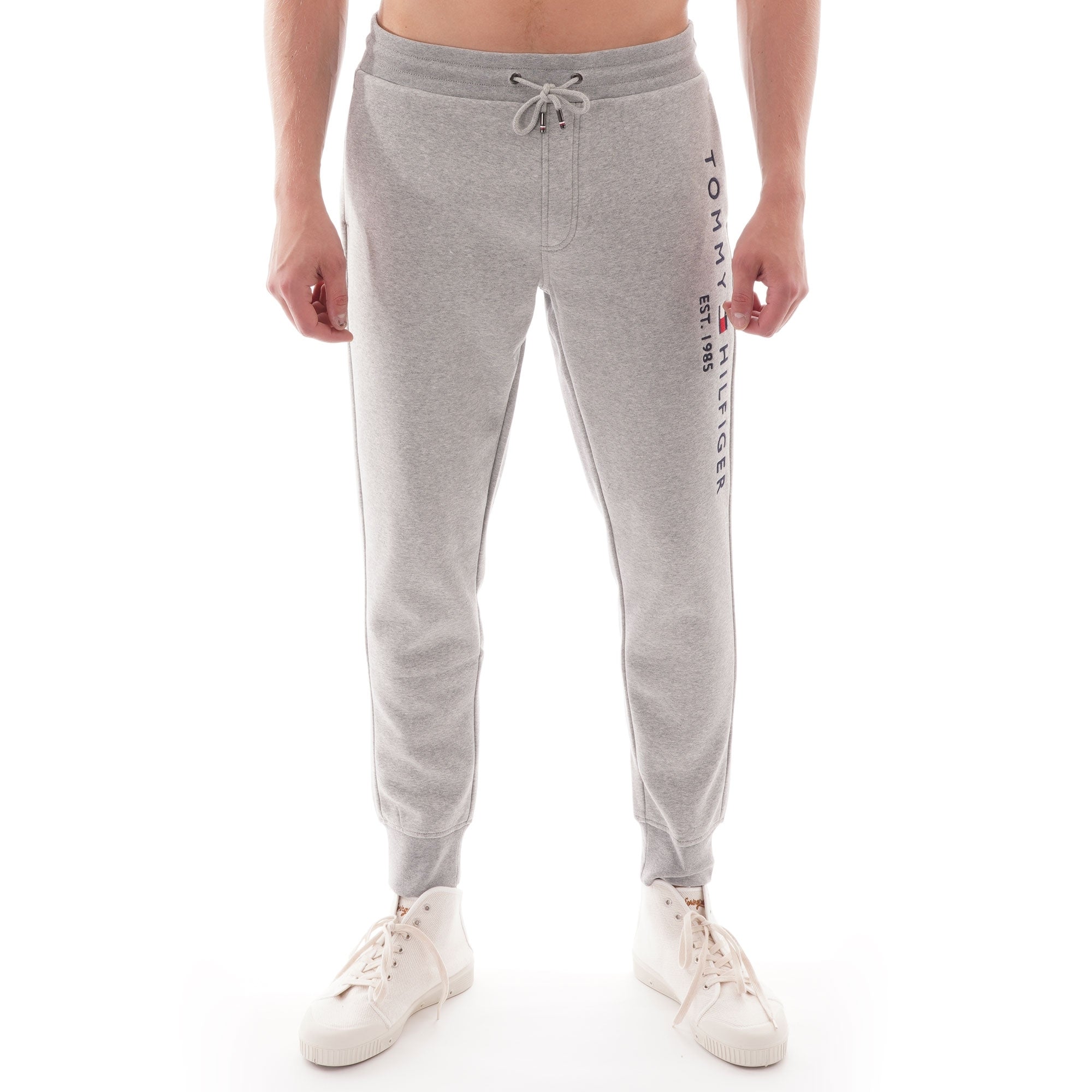 Tommy Hilfiger track mainline pant טומי הילפיגר מכנס ארוך בצבע אפור - www.bbrands.co.il Tommy Hilfiger track mainline pant טומי הילפיגר מכנס ארוך בצבע אפור