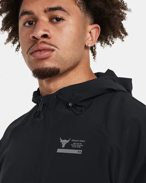Under Armour קפוצ'ון ג'קט סטורם עמיד במים לגברים - Project Rock - www.bbrands.co.il Under Armour קפוצ'ון ג'קט סטורם עמיד במים לגברים - Project Rock