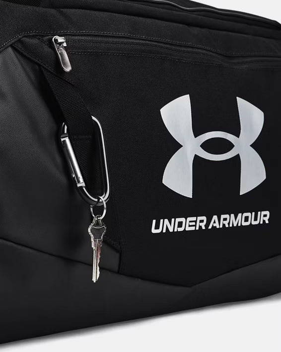 Under Armour Undeniable 5.0 Duffle - תיק אימון בצבע שחור לנסיעה וספורט