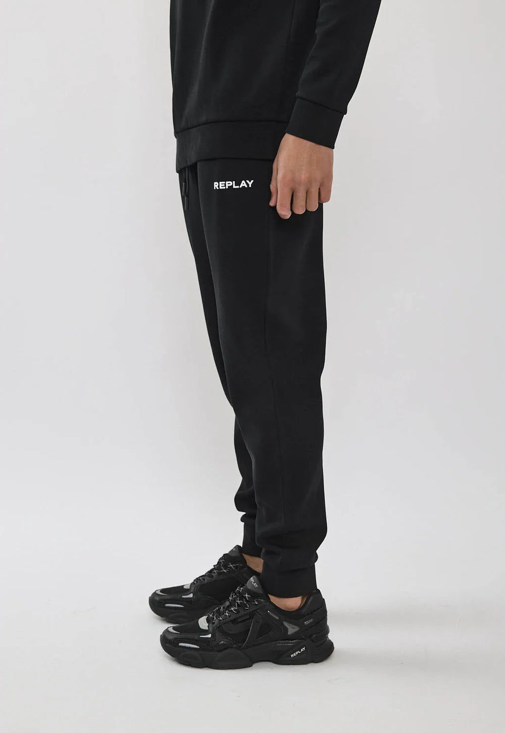 Replay tracksuit ריפלי חליפה 2 חלקים בצבע שחור לבן