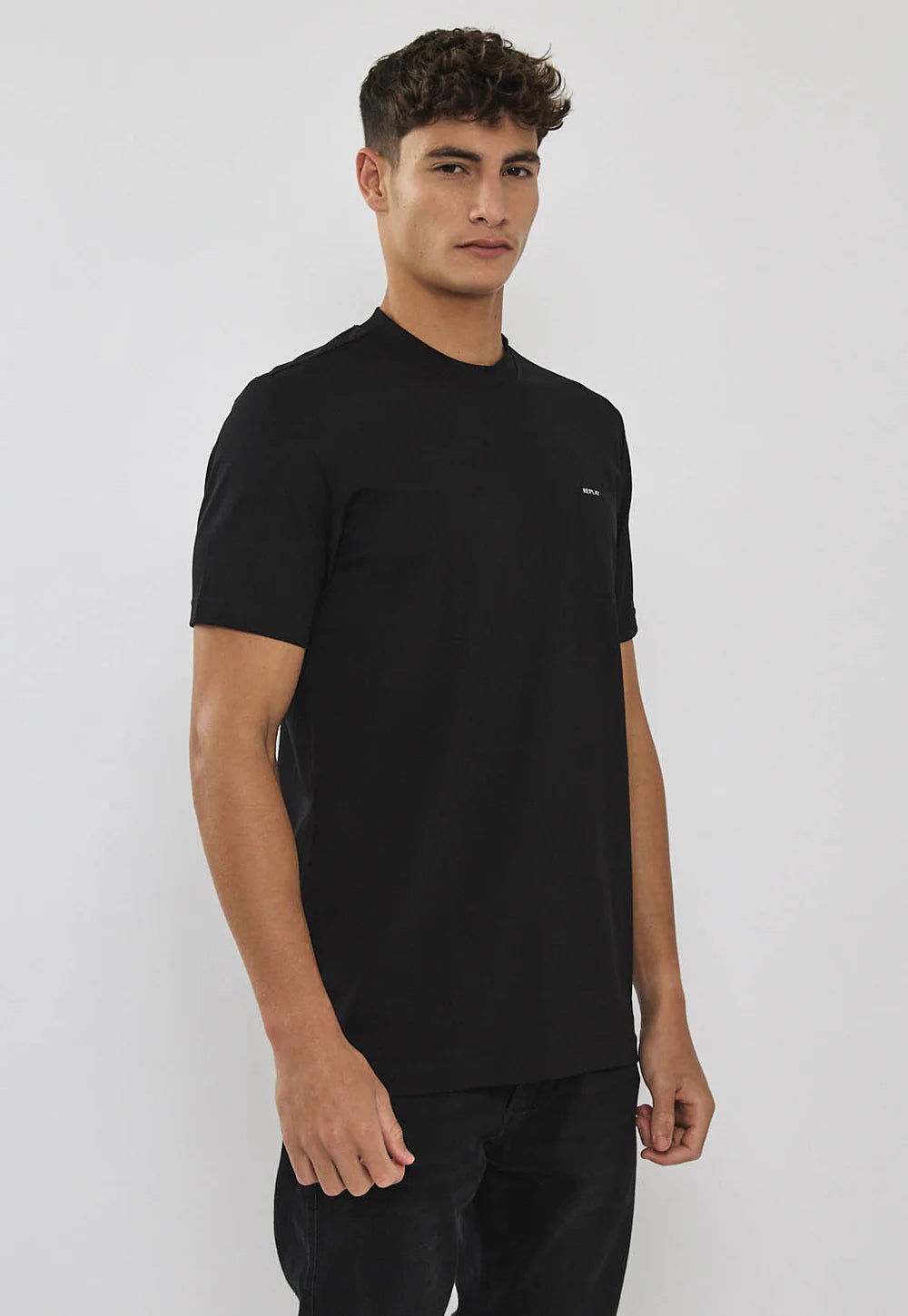 Replay tshirt טישרט ריפליי שרוול קצר בצבע שחור לגבר