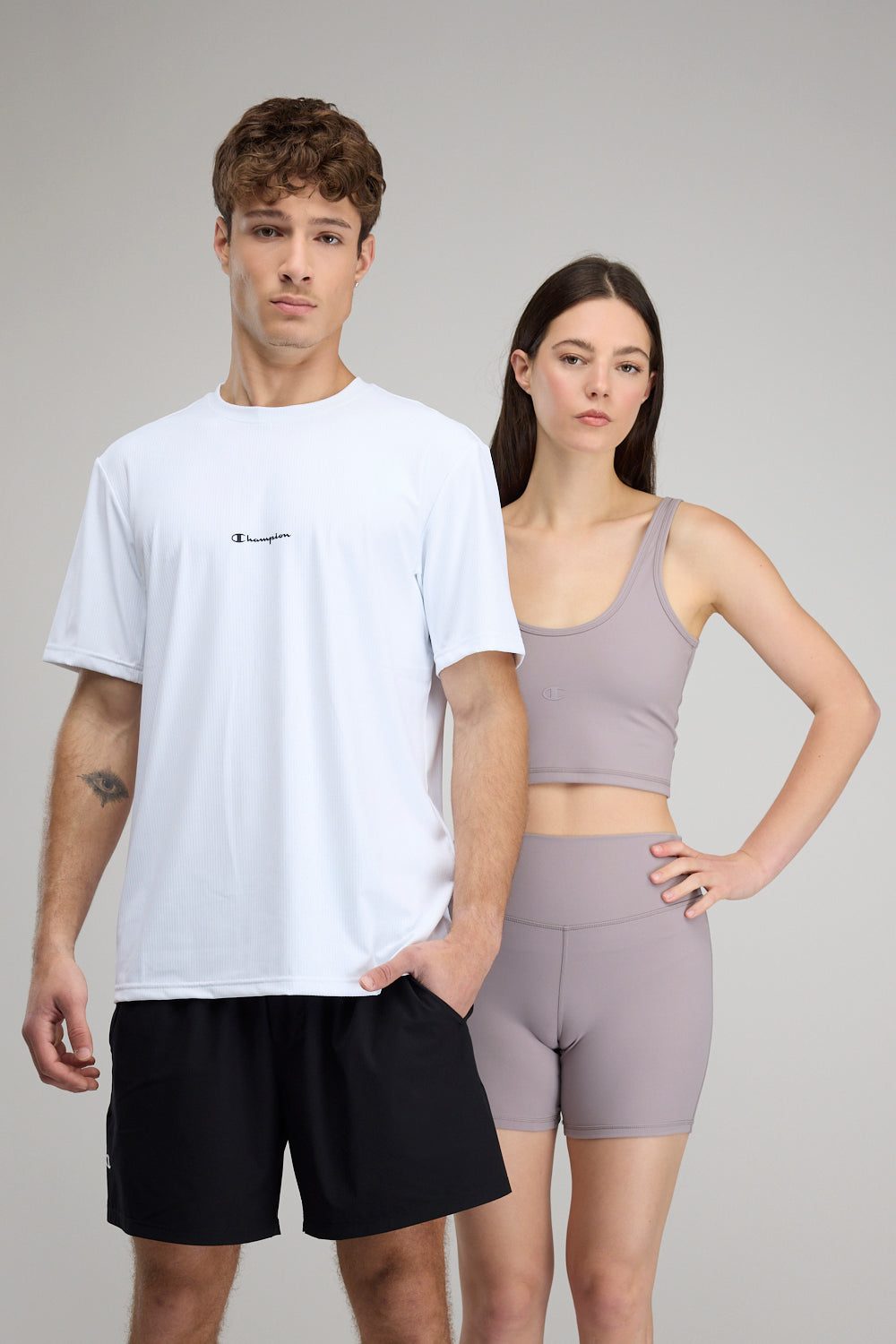 Champion Tshirt חולצת טישרט צמפיון בצבע לבן