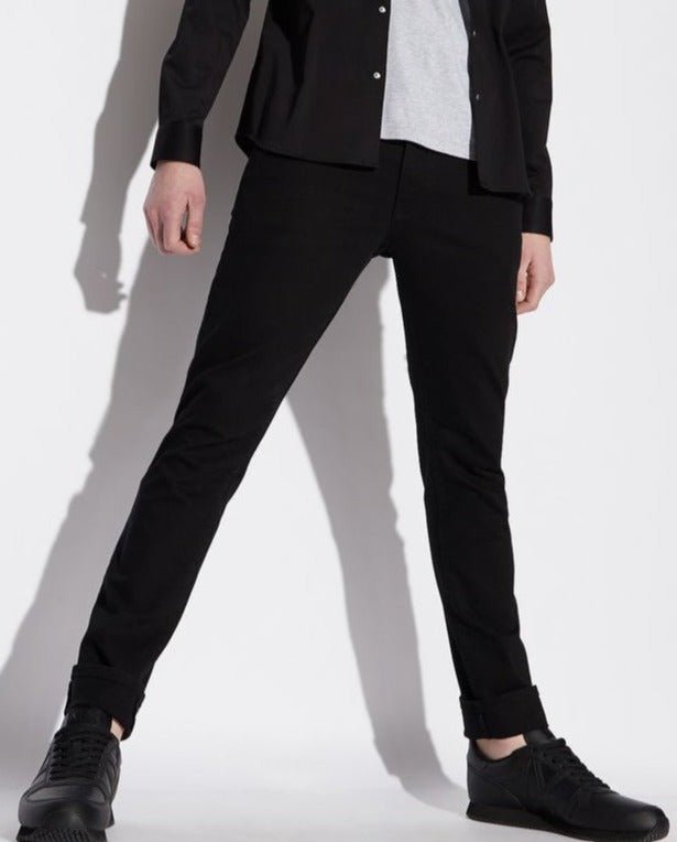 Armani Exchange J14 Jeans גינס ארמני אקסציינג בצבע שחור כהה מהמם - www.bbrands.co.il Armani Exchange J14 Jeans גינס ארמני אקסציינג בצבע שחור כהה מהמם