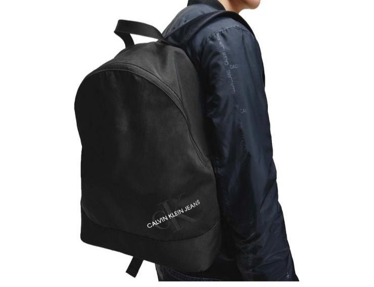 Calvin Klein Backpack תיק גב קלווין קליין בצבע שחור - www.bbrands.co.il Calvin Klein Backpack תיק גב קלווין קליין בצבע שחור