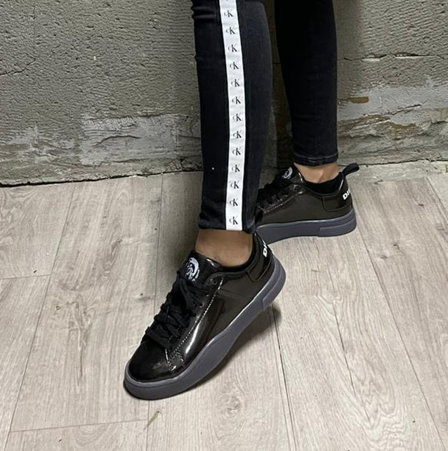 Diesel women shoes נעלי דיזל מהממות לנשים בצבע כהה - www.bbrands.co.il Diesel women shoes נעלי דיזל מהממות לנשים בצבע כהה