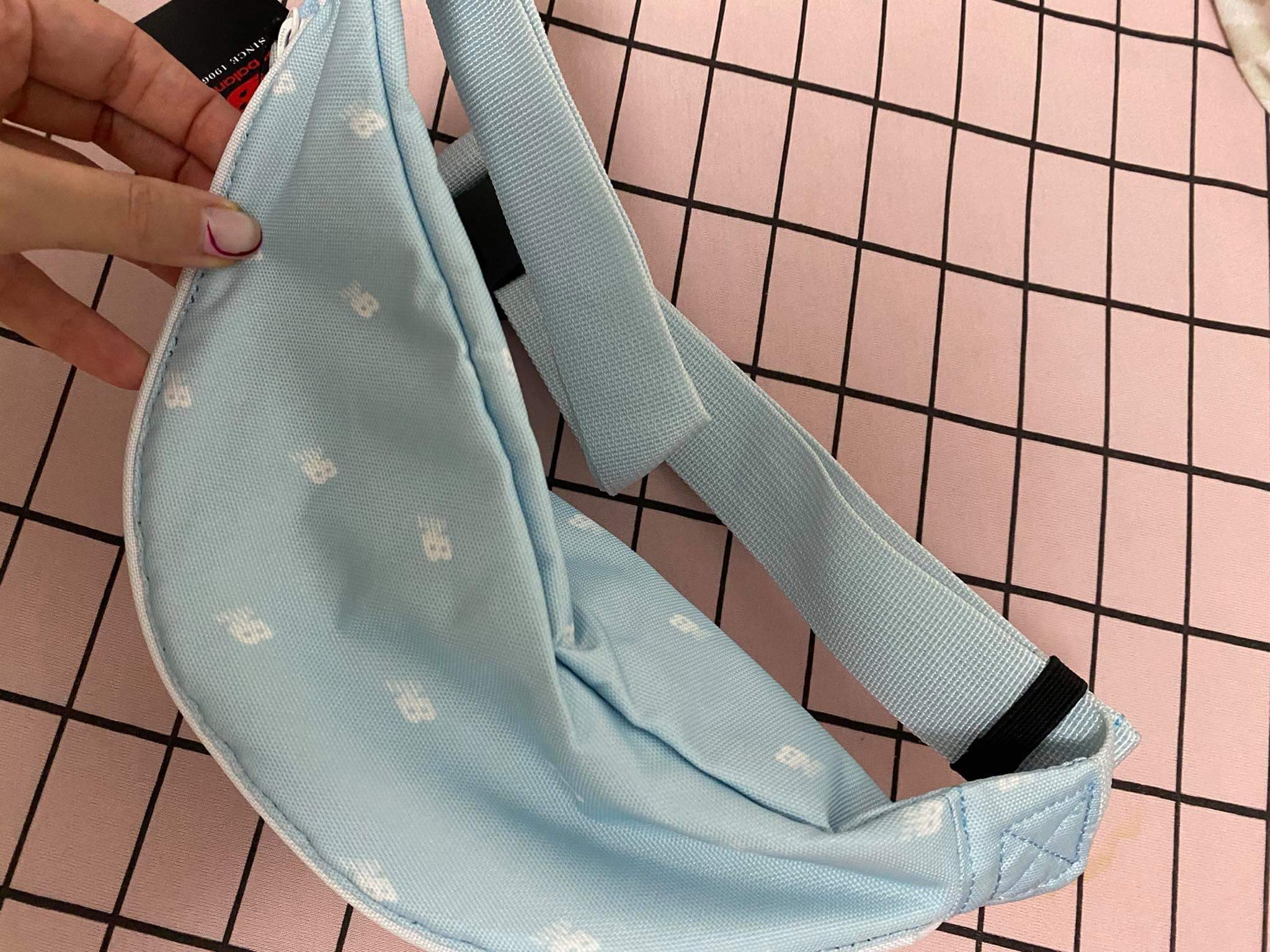 New Balance New Pouch פאוץ' ניו באלאנס לשני המינים - www.bbrands.co.il New Balance New Pouch פאוץ' ניו באלאנס לשני המינים