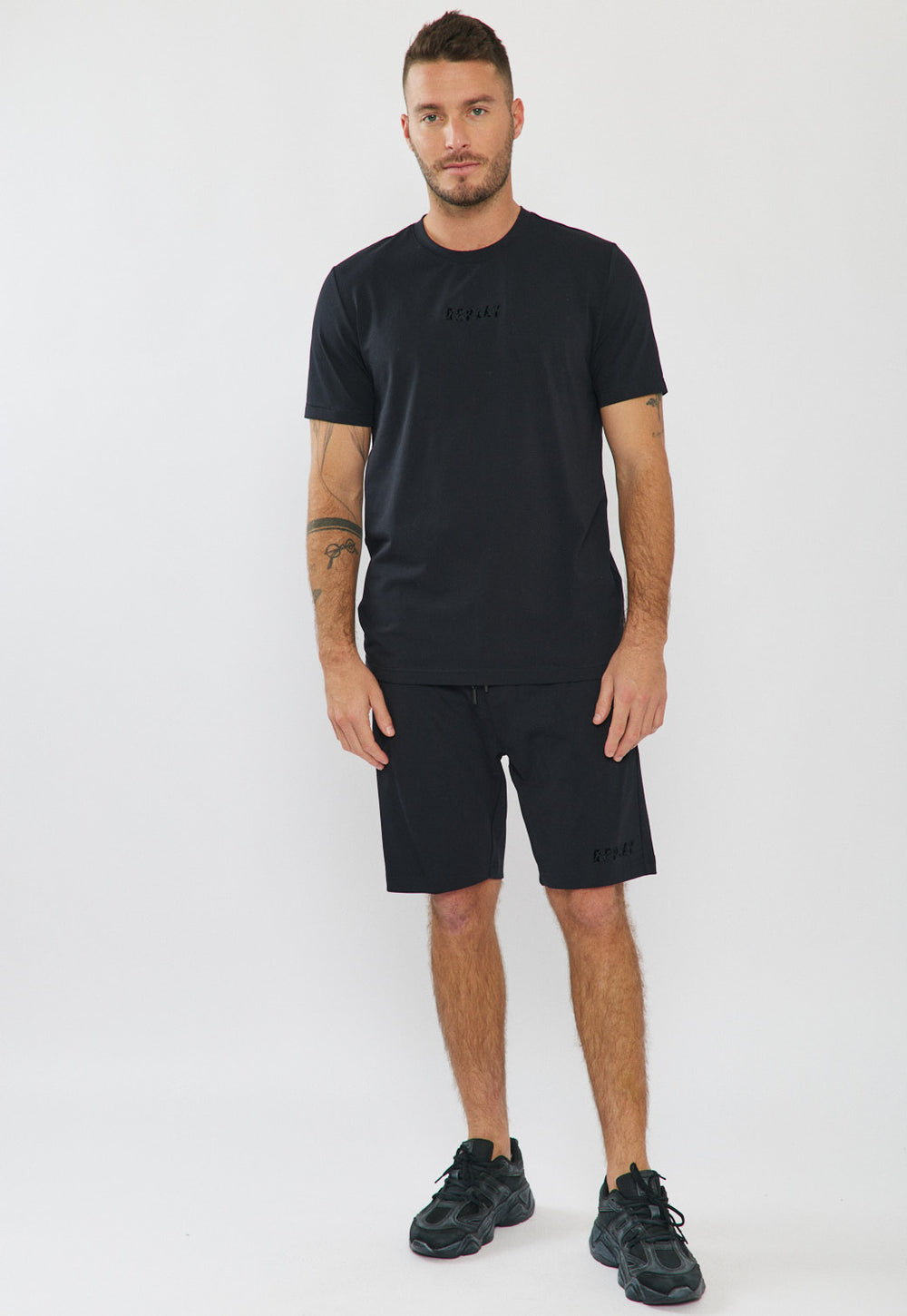 Replay tracksuit ריפליי חליפה 2 חלקים בצבע שחור לבן