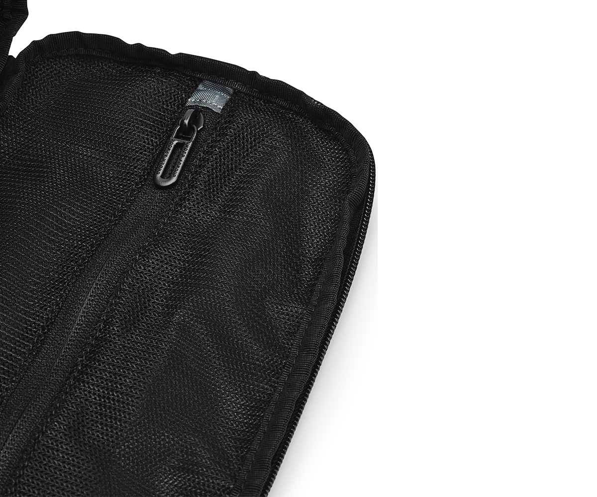 Under Armour Essential Lite תיק צד קטן שחור אנדר ארמור