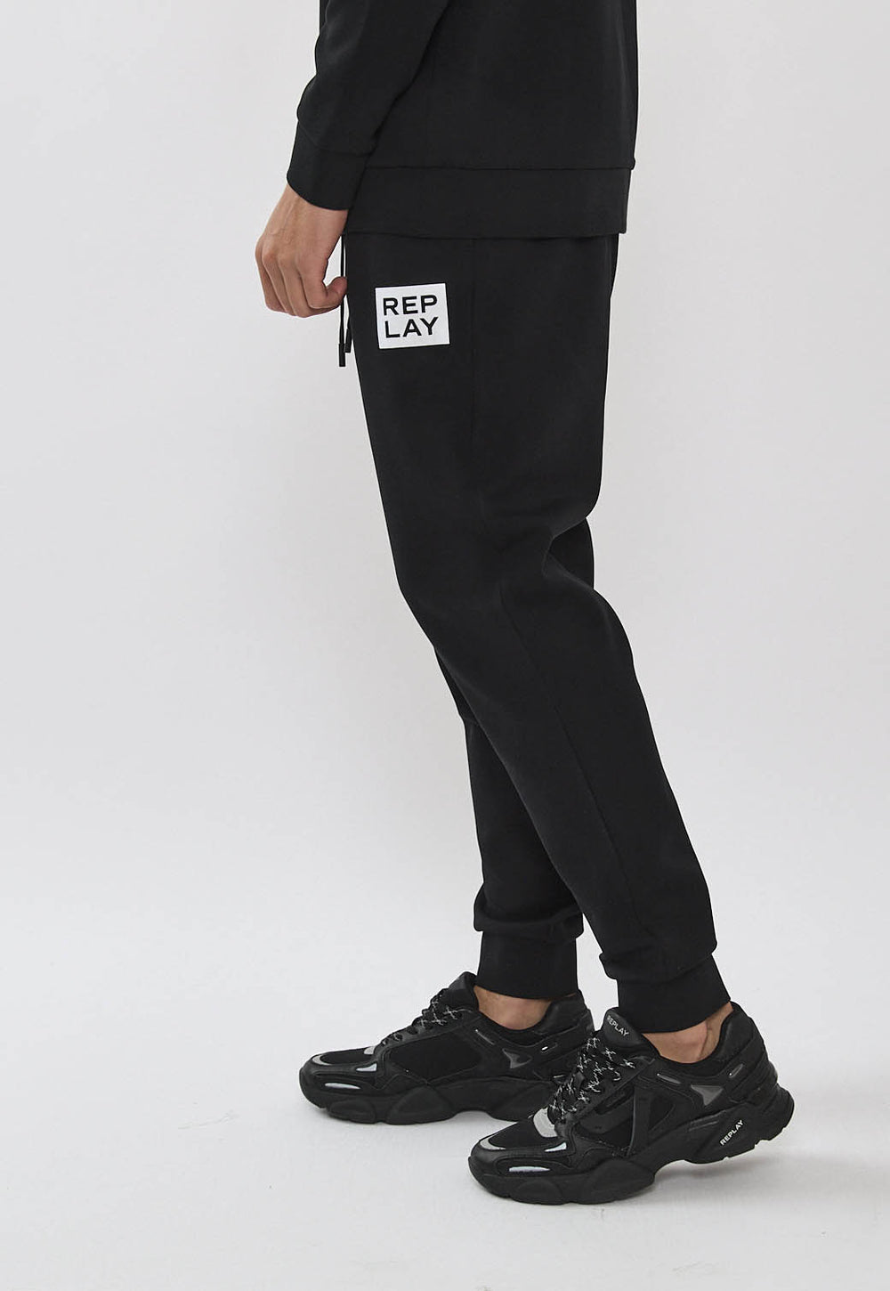 Replay tracksuit ריפלי חליפה 2 חלקים בצבע שחור