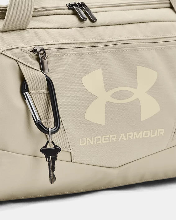 Under Armour Undeniable 5.0 Duffle - תיק אימון לנסיעה וספורט - www.bbrands.co.il Under Armour Undeniable 5.0 Duffle - תיק אימון לנסיעה וספורט